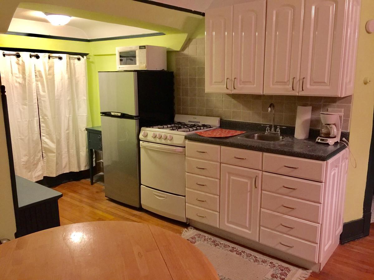 Scarlett House Victorian B & B Janesville Bagian luar foto