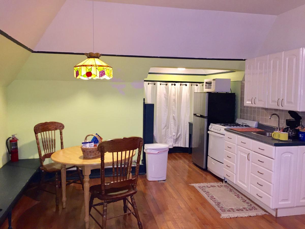 Scarlett House Victorian B & B Janesville Bagian luar foto