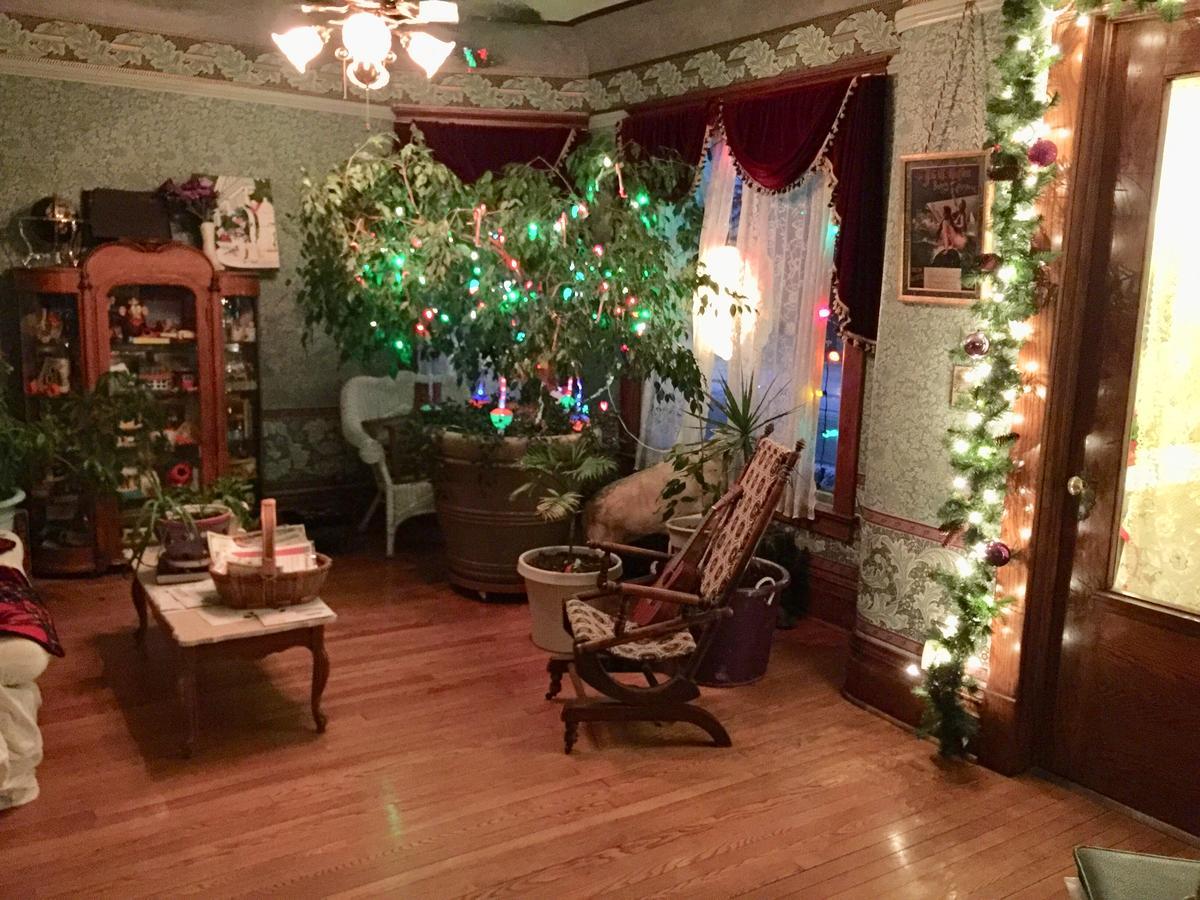 Scarlett House Victorian B & B Janesville Bagian luar foto