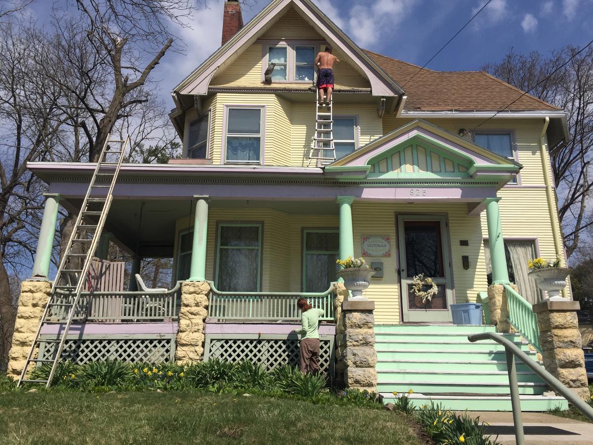 Scarlett House Victorian B & B Janesville Bagian luar foto